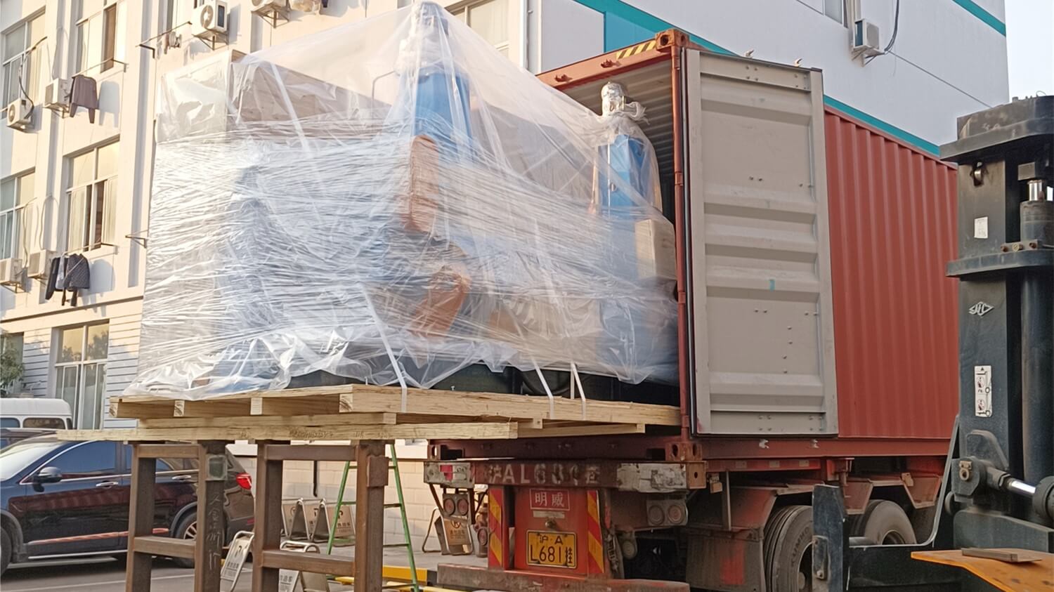 8471740996105670.jpg 4.jpg